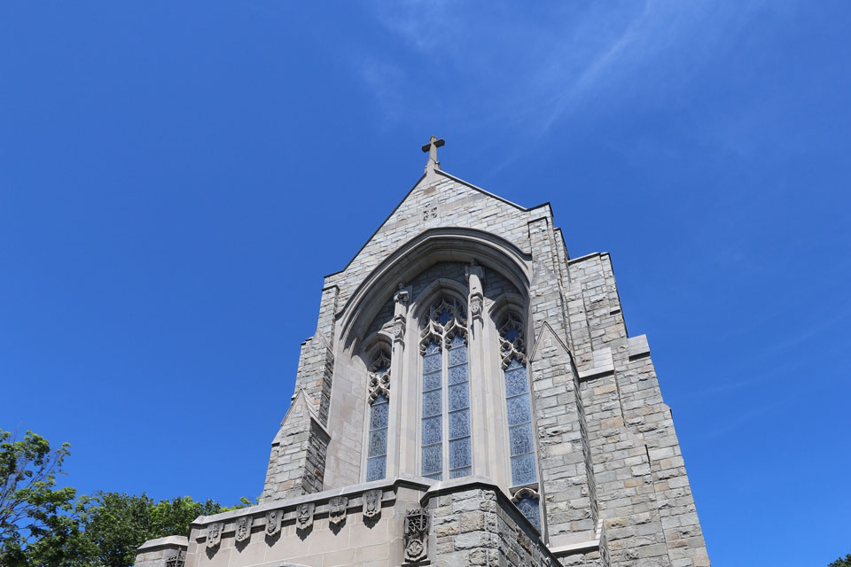 Poe Plus 2022 Muhlenberg Chapel